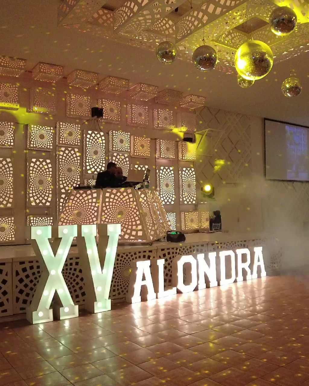 Resumen XV años Alondra. Https://fotorecuerdosjrz.com/