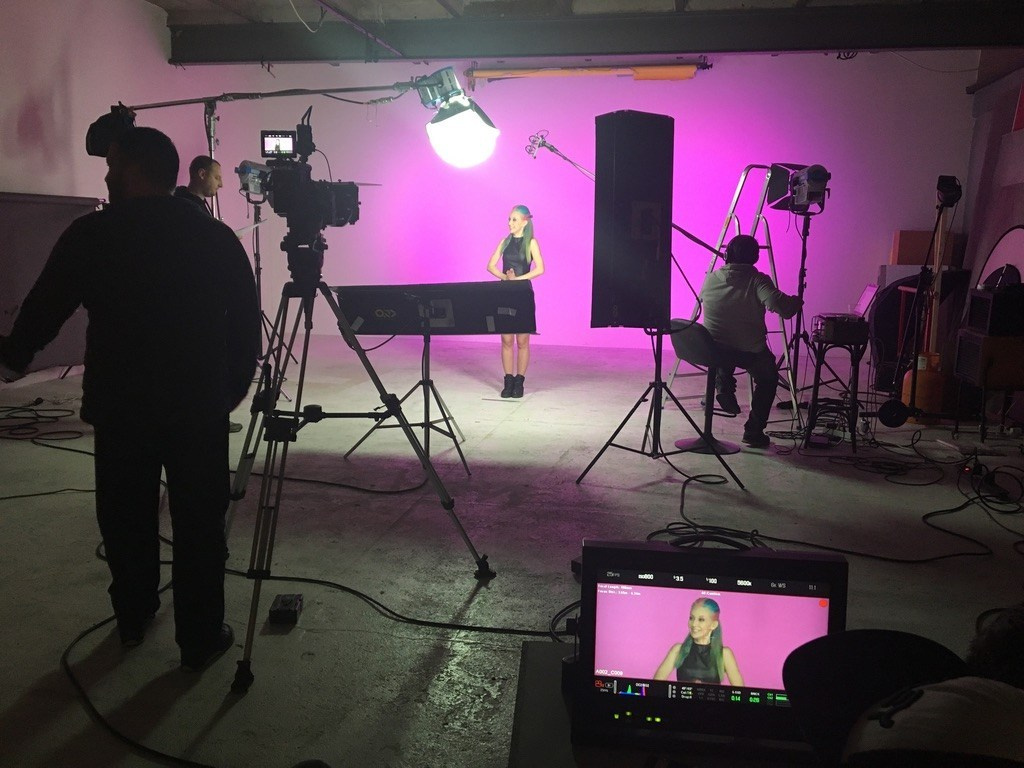 Studio Photogenic. Commercial and studio photographer in Belgrade