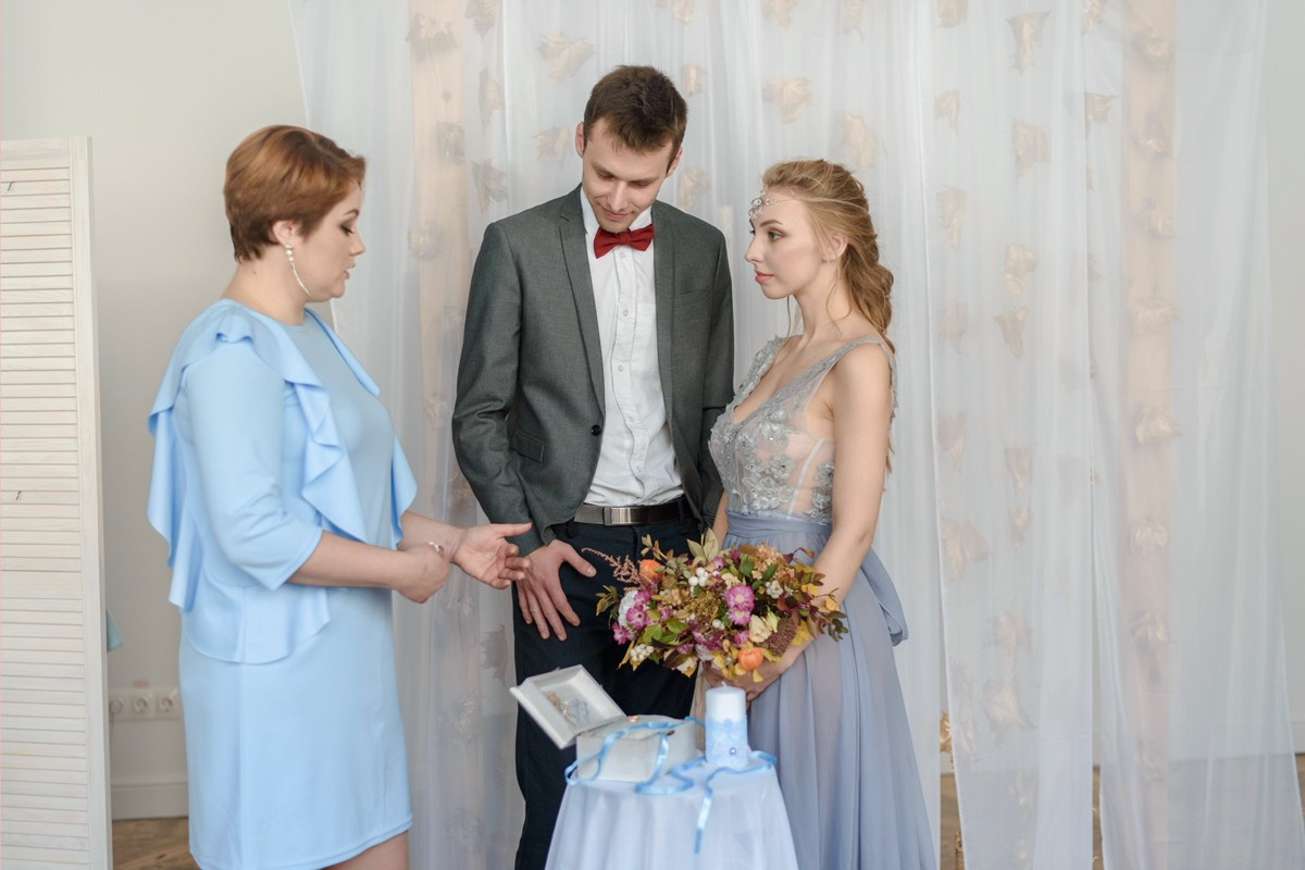 Свадебная фотосессия в студии. Семейный фотограф и фотограф новорожденных в Вильнюсе Ирина Беленкевич