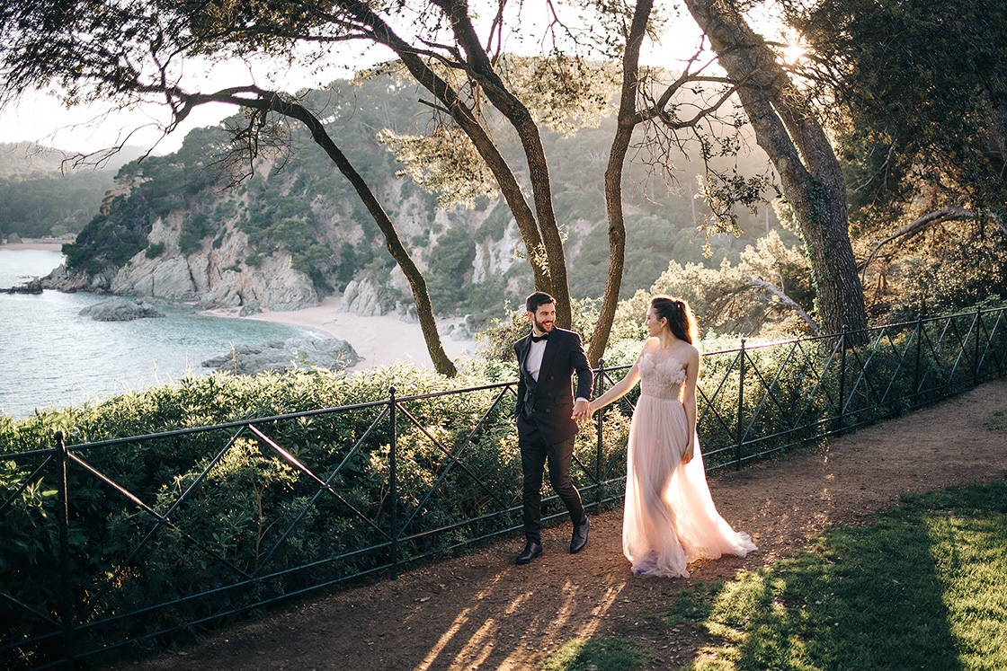 Свадебная фотосессия на берегу южного моря. Свадебный фотограф в Риге Юрий Кор
