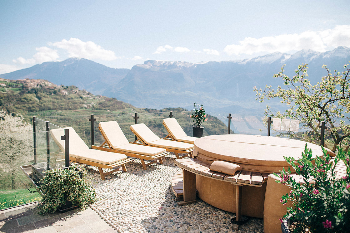 Photographing a wedding in Italy. Wedding, portrait & event photographer in Riga, Latvia