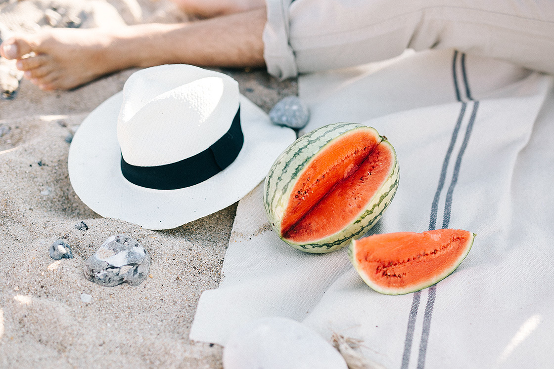 Фото Обручения пары на берегу океана. Свадебный фотограф в Риге Юрий Кор