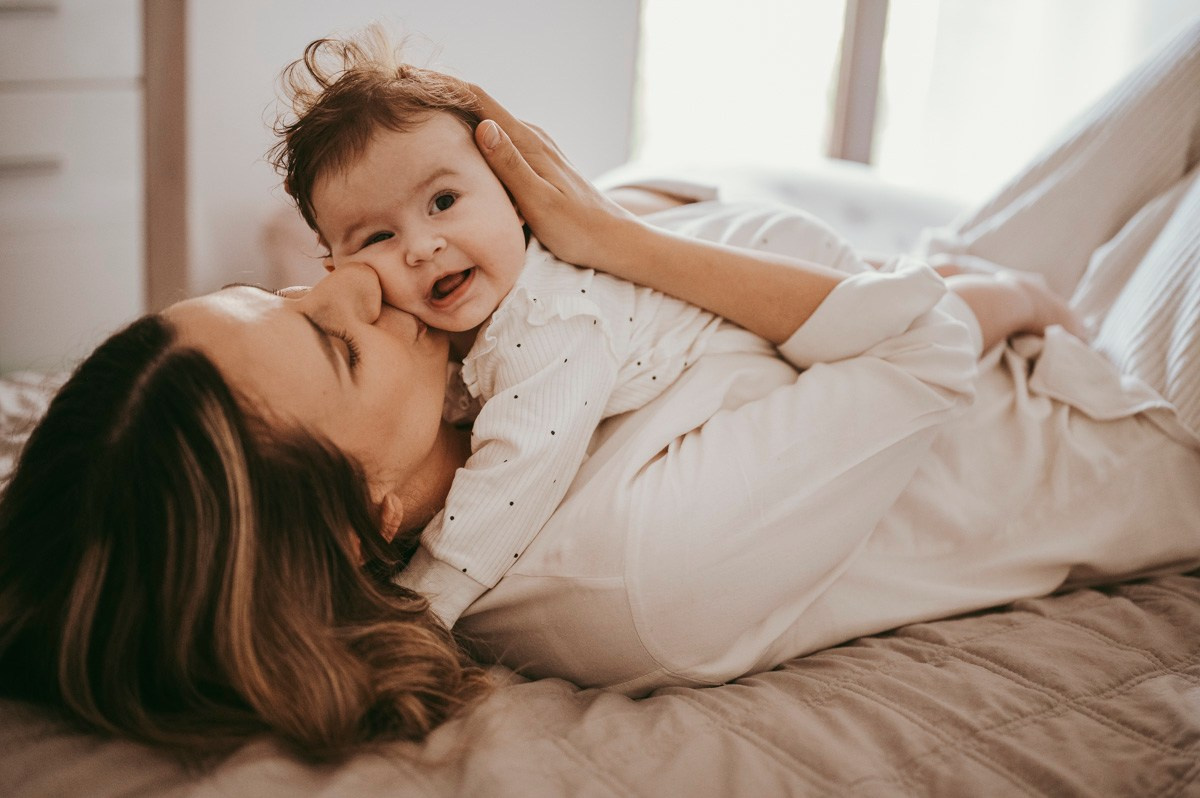 Katarina, Marko i Elena / porodicno fotografisanje kod kuce. Deciji i porodicni fotograf u Beogradu Oksana Skendzic