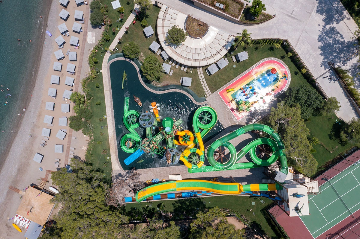 NG PHASELIS BAY. Lero Photographer and a set designer|individual custom portrait and advertising photography in Zutphen