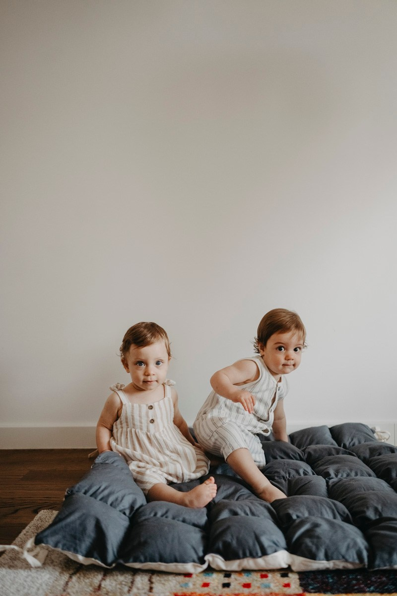 Dunjin i Vukanov 1. rodjendan / fotografisanje kod kuce. Deciji i porodicni fotograf u Beogradu Oksana Skendzic