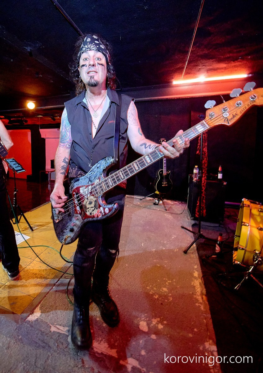 Mötley Crüe tribute. La Granja Cultural Association Alcoy Spain