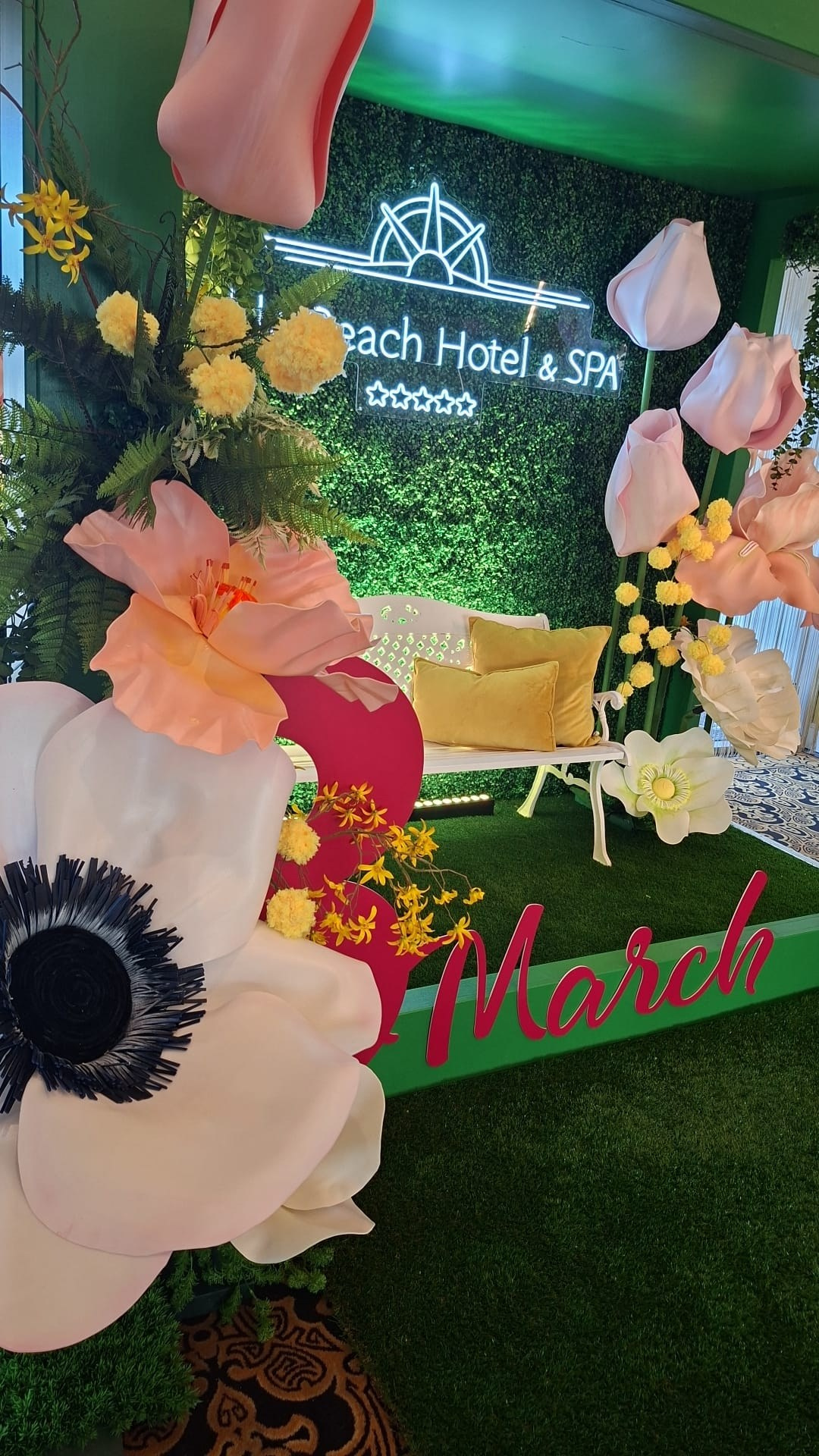 Lielie papīra, izolona, foamirāna (EVA) ziedi. Event design, decoration, floristry, gift, Irina Novika, Riga, Latvia