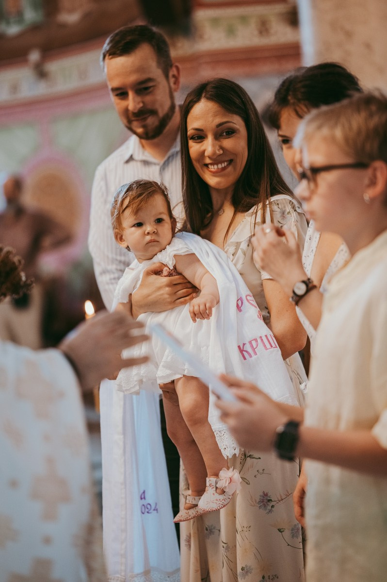 Tarino krstenje. Deciji i porodicni fotograf u Beogradu Oksana Skendzic