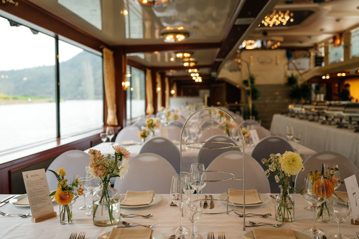 Wedding on a Boat on Mosel River in Beilstein. Wedding photographer & videographer in Germany and Frankfurt | Denis Mirosnik