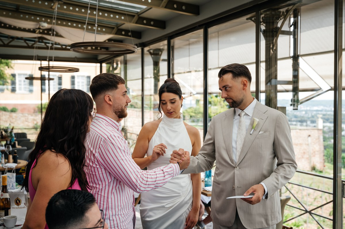 Civil Wedding at Burg Schwarzenstein in Geisenheim. Wedding photographer & videographer in Germany and Frankfurt | Denis Mirosnik