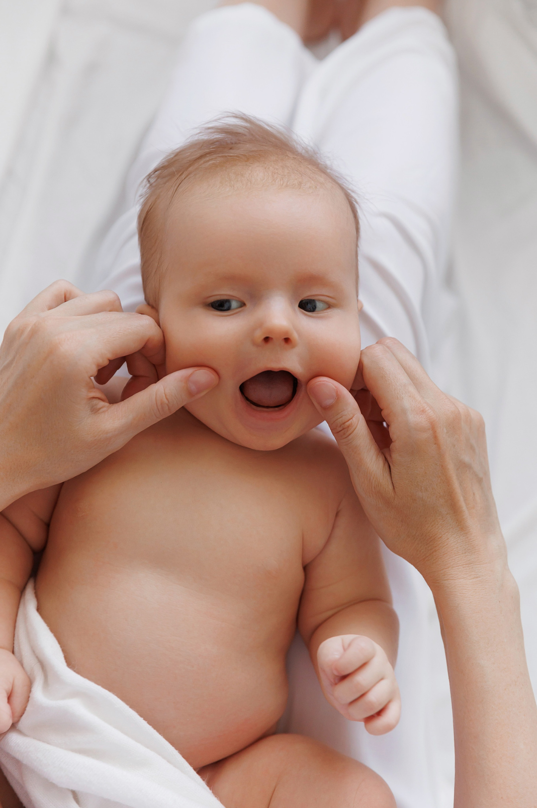 MATERNITY & NEWBORN professional Photography by Irene Chaikeen. Irene Chaikeen | Maternity and newborn photoshoot in Essex/London