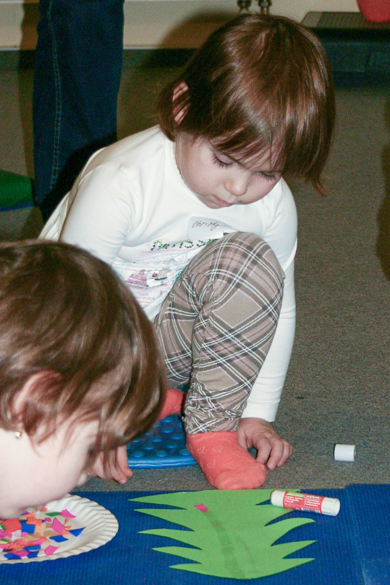 Christmas Party with Mortimer. Kiki-Niki-Cha! Learn, play, and discover with us!