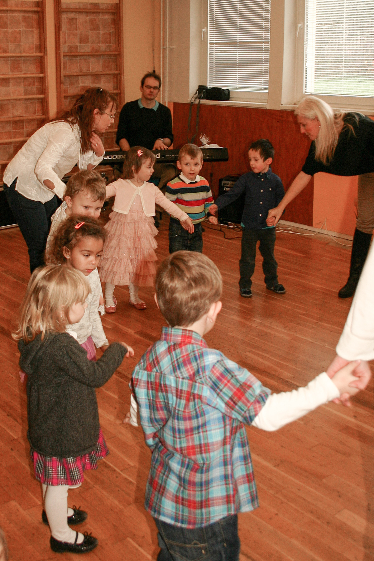 Vánoční besídka CPD Sluníčko. Kiki-Niki-Cha! Learn, play, and discover with us!