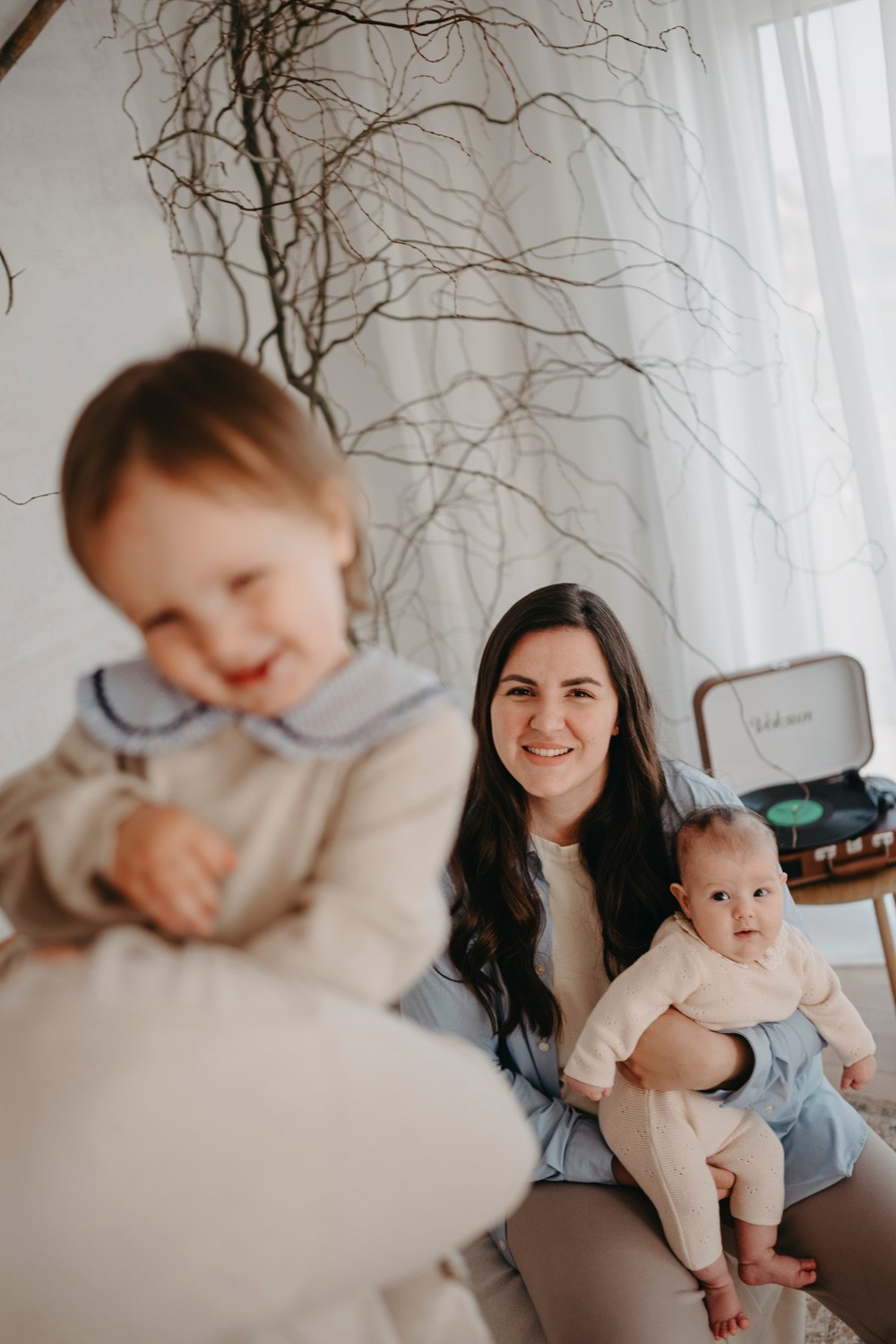 Mamine i bakine Masa i Nadja. Deciji i porodicni fotograf u Beogradu Oksana Skendzic