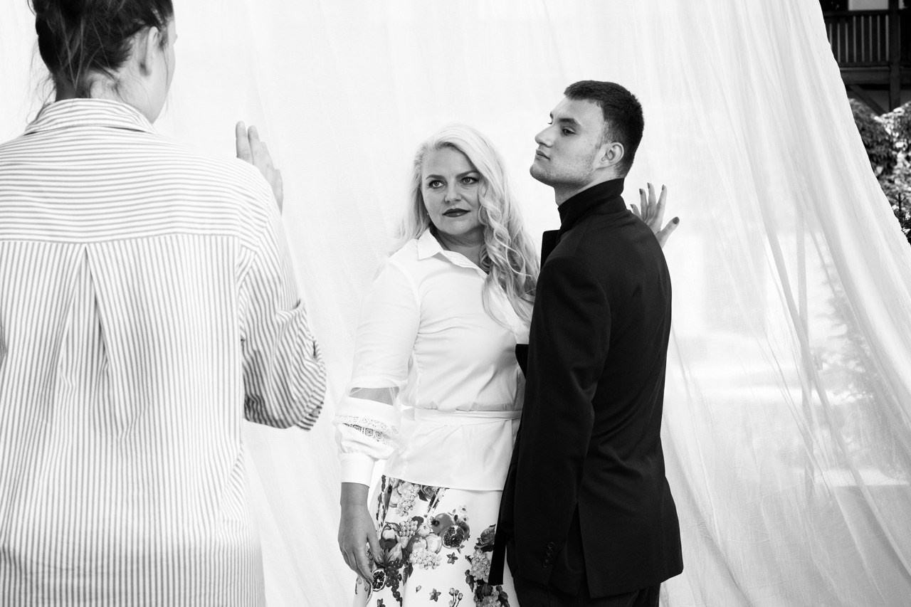 Backstage fotografie. Dana Lišková — Empatická fotografka | Introspektivní umělkyně | Neurodivergentní koučka| Zakladatelka Artepy.cz