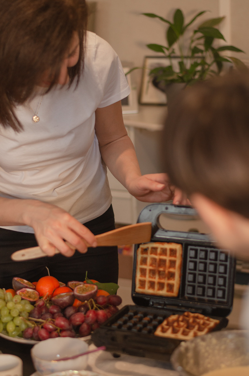Goûter en famille. Ekaterina Brevet - photographe de mariage