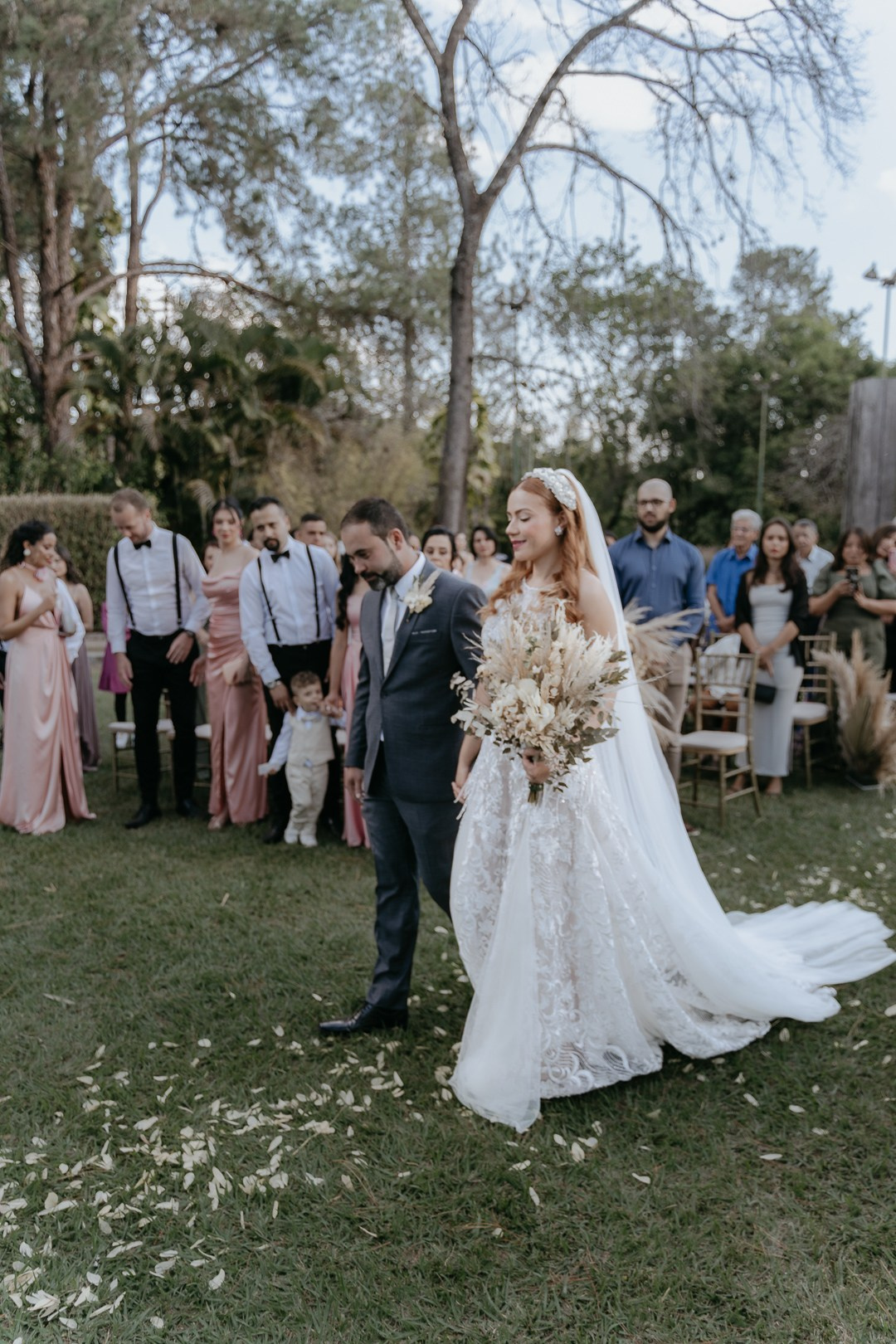 Vivian e Paulo. Edu e Josi Fotografia de Casamento em Belo Horizonte | Fotos Naturais