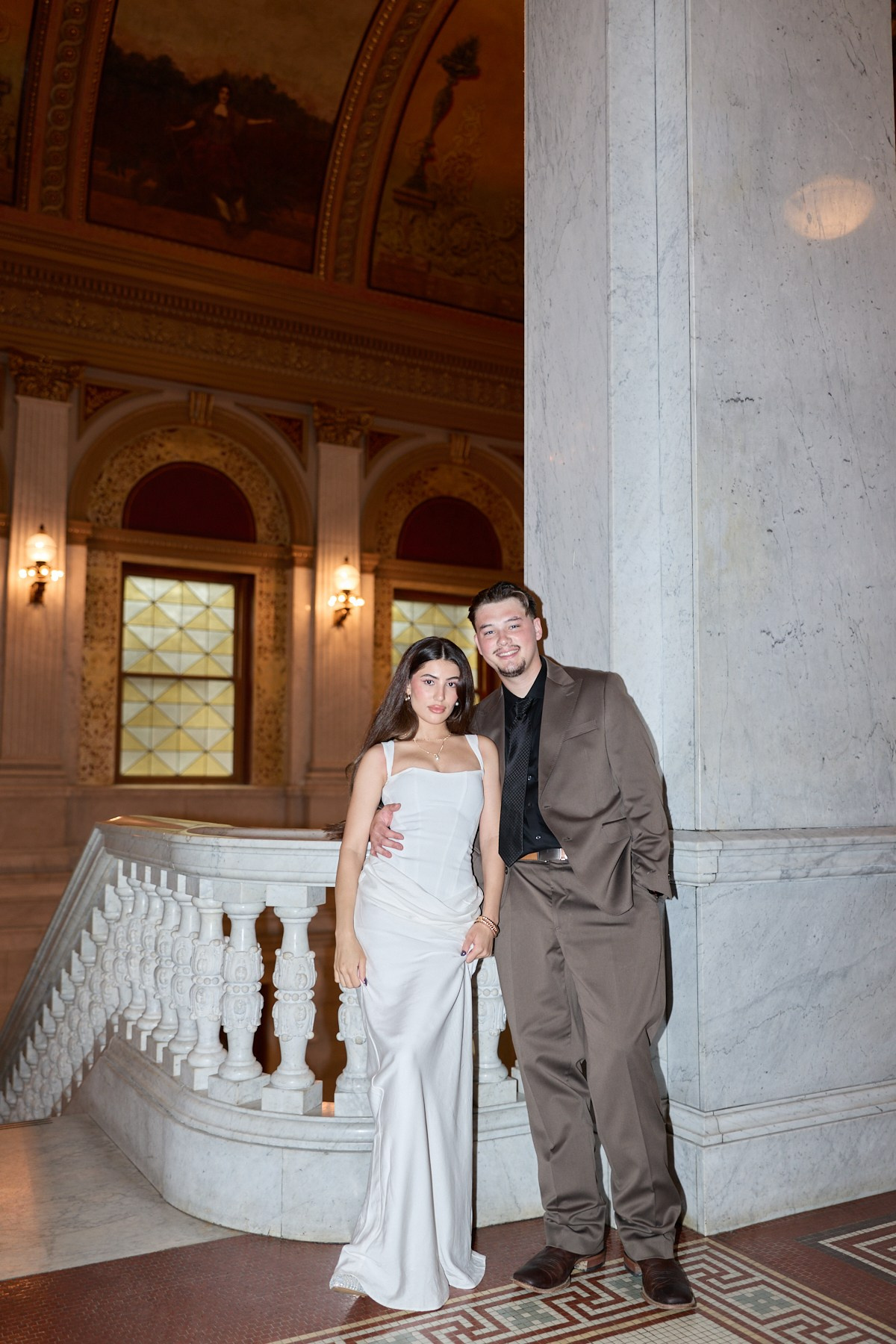 Ohio Statehouse Pre-Wedding Photos | Columbus Ohio Photographer