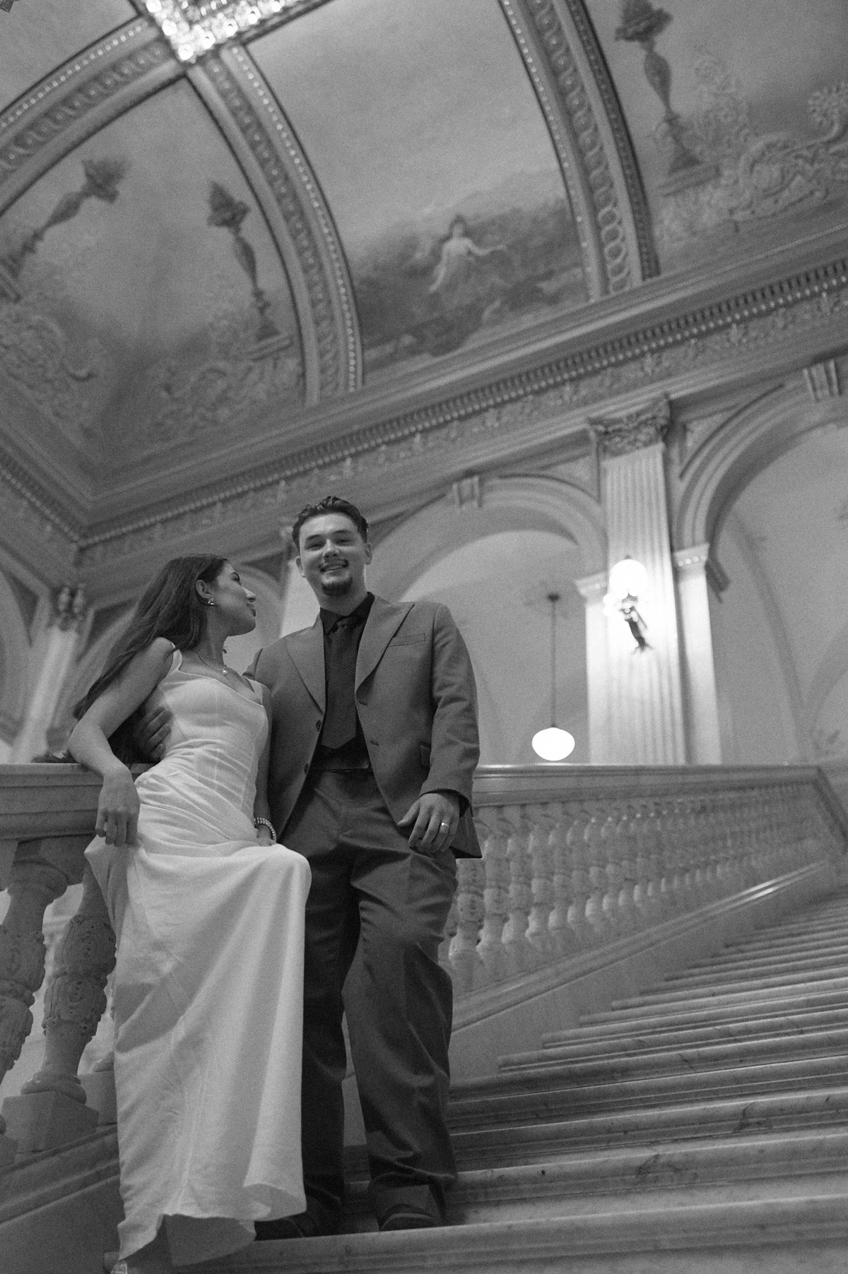 Ohio Statehouse Pre-Wedding Photos | Columbus Ohio Photographer