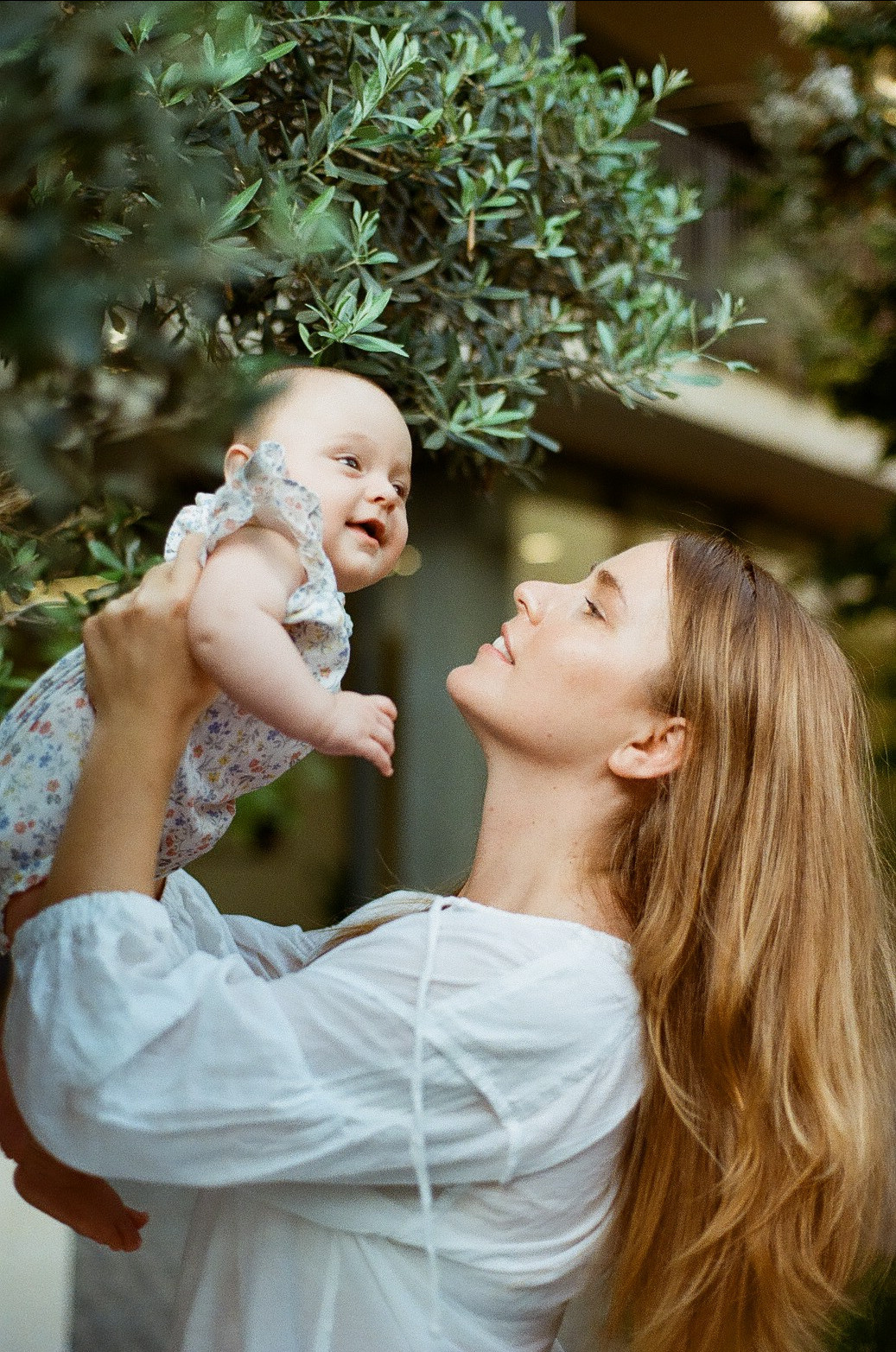 Margo and family. Film photographer