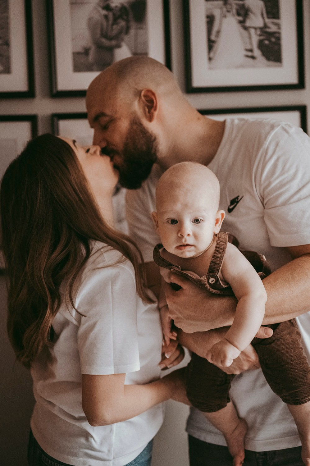 Dusan, Tanja i Luka / porodicno fotografisanje kod kuce. Deciji i porodicni fotograf u Beogradu Oksana Skendzic