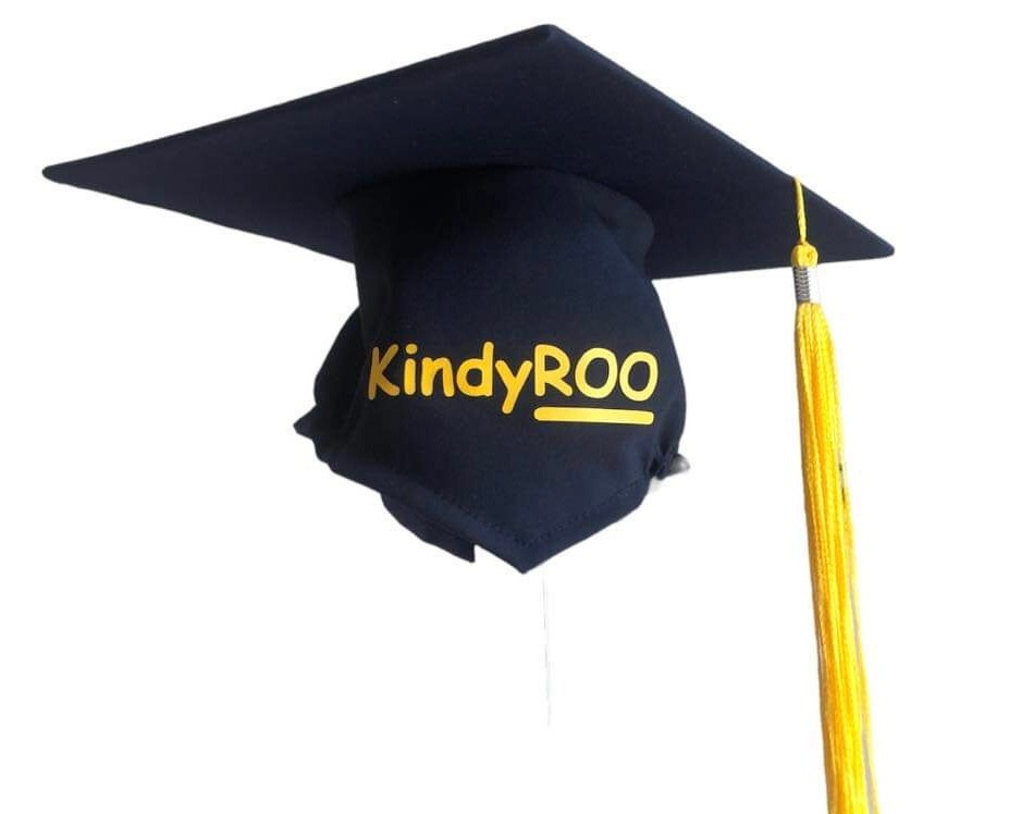 Абсолвентска шапка за дипломиране с отпечатано лого 