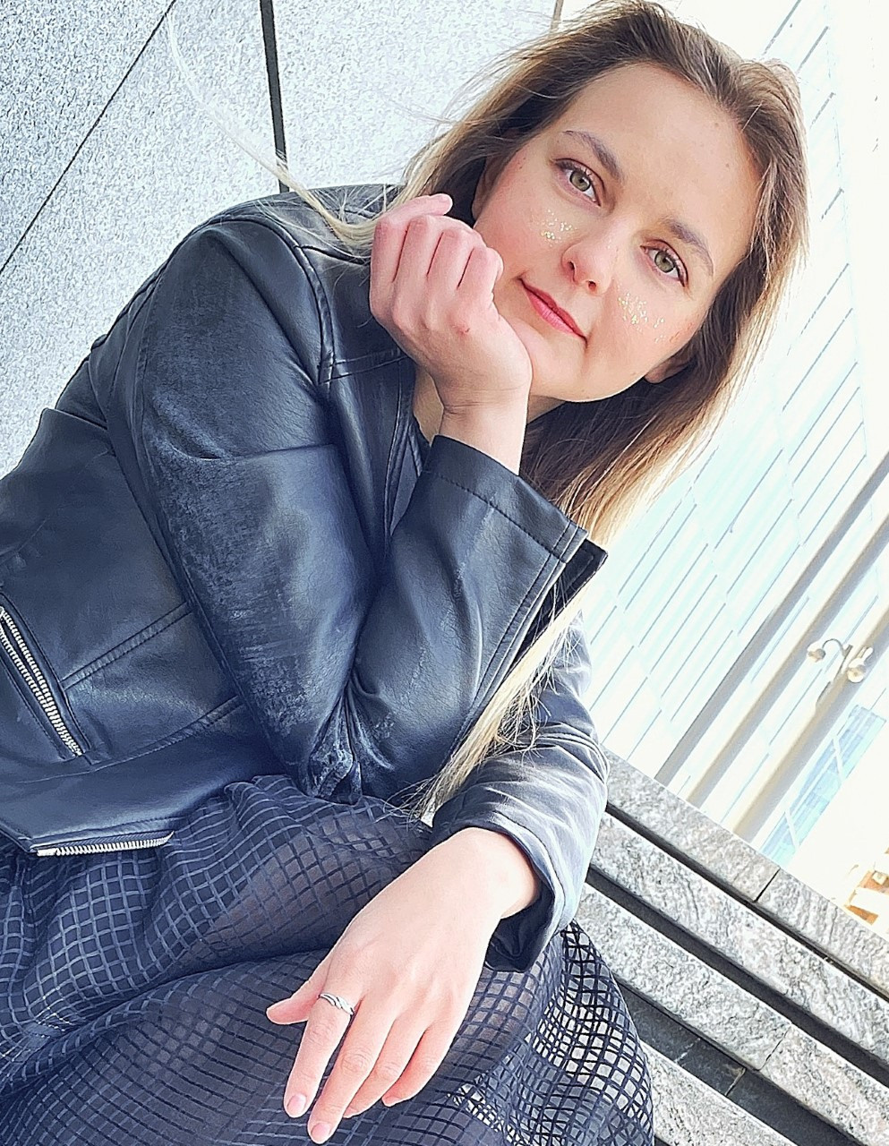 Portraits. Online/offline mobile photographer from Australia Olga Conacher