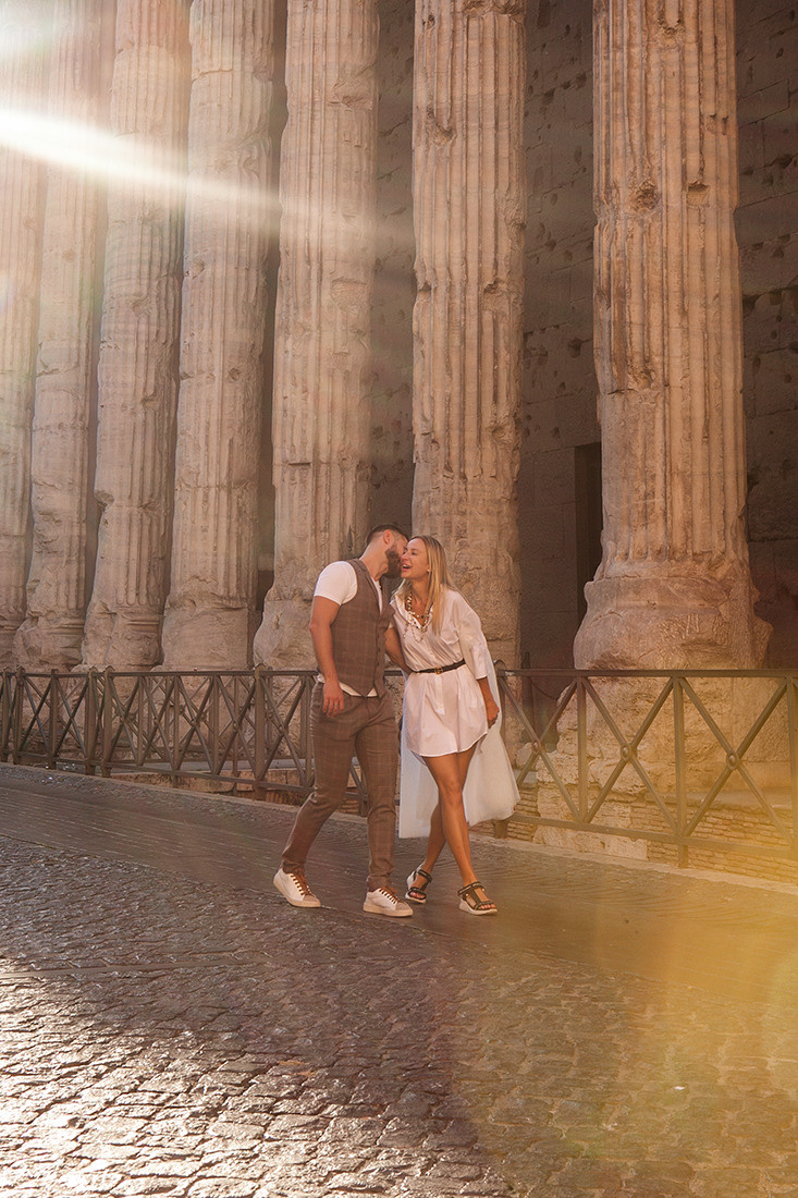 Elena. Professional photographer based in Rome