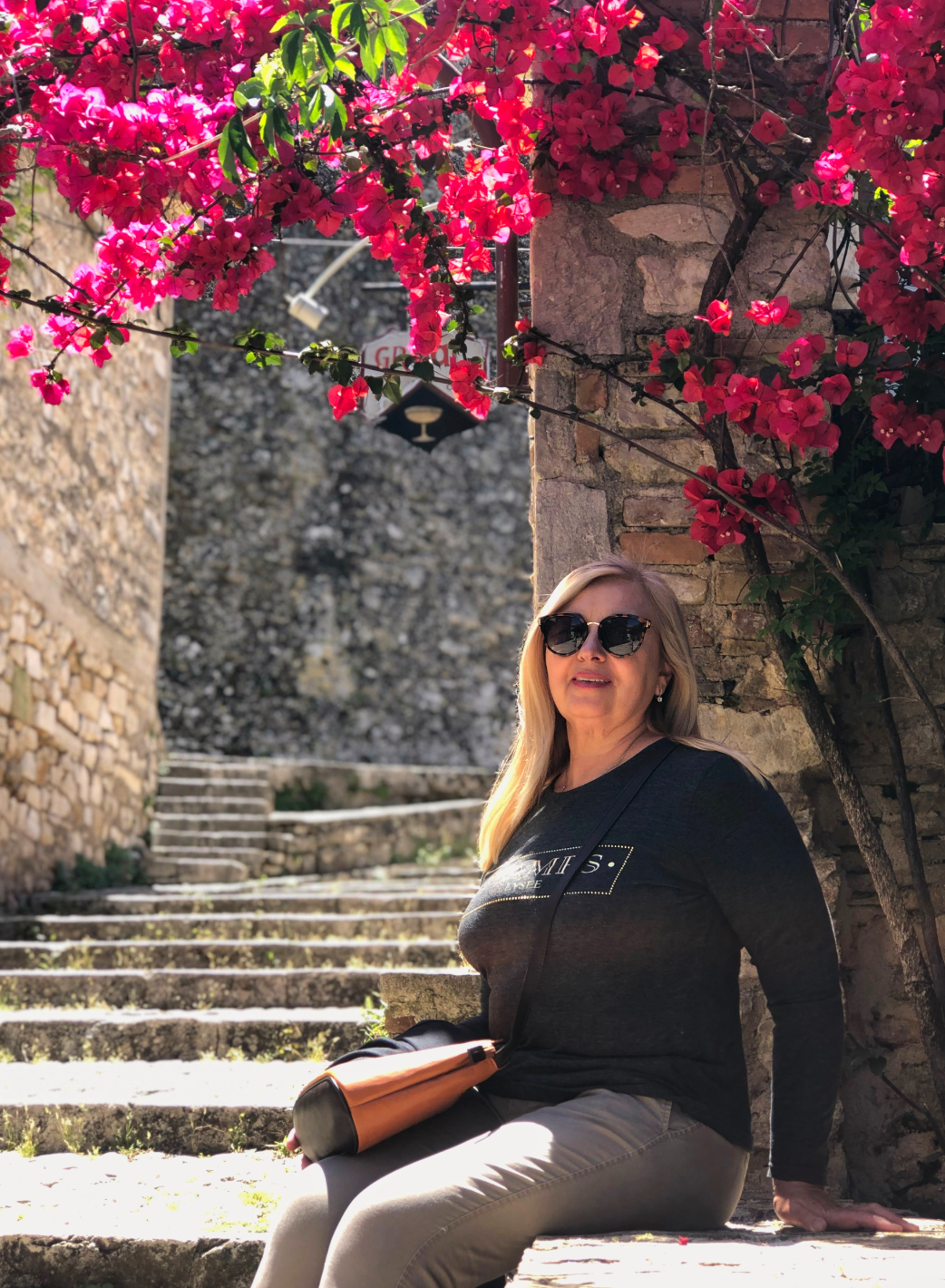 USA photoshoot pricing portrait Photographer Wedding Proposal Photoshoots Headshoots Engagement Elopement Family New York Linkedin facebook mother woman