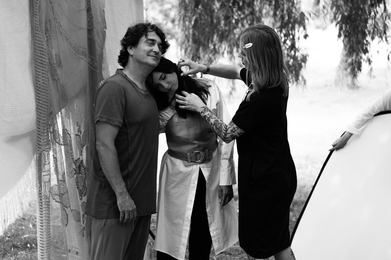 Backstage fotografie. Dana Lišková — Empatická fotografka | Introspektivní umělkyně | Neurodivergentní koučka| Zakladatelka Artepy.cz