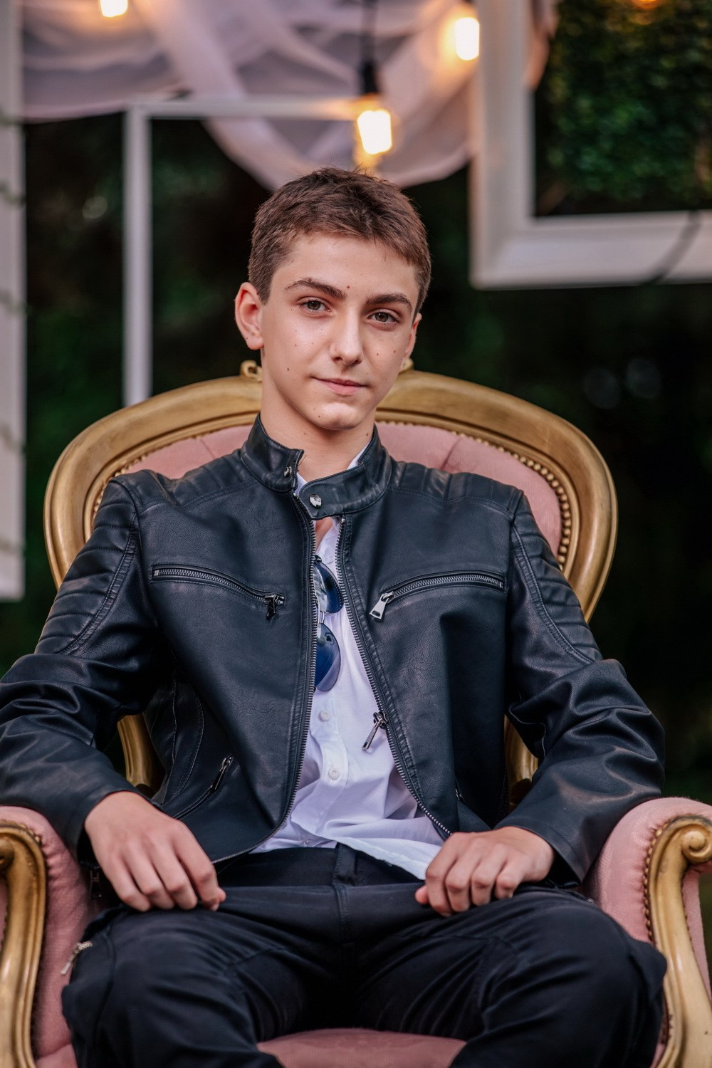 MATURSKA FOTOGRAFISANJA. Fotografi iz Backog Petrovca David i Andrea Stojanovic