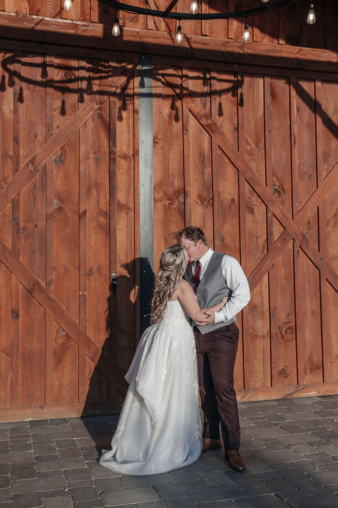 Hannah & Nikita’s Candid Wedding Photos | Documentary-Style Wedding Photography | Toronto, GTA, Vaughan, Mississauga. Storytellers Films — Candid Wedding Videographer & Photographer in Toronto, Ontario and beyond