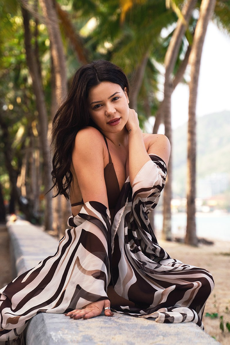 Portrait Photography in Hoi An | Natural & Expressive. Photographer in Hoi An — Veronika Guzenko. Natural photoshoots for couples, families and solo travelers. Book your shoot today