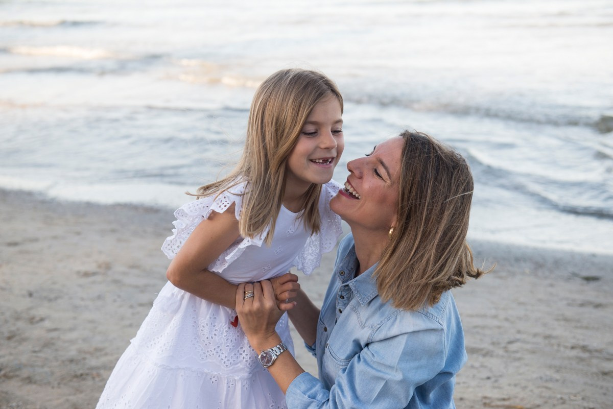 Madres. Fotografia de familias en Alicante Mónica Santonja