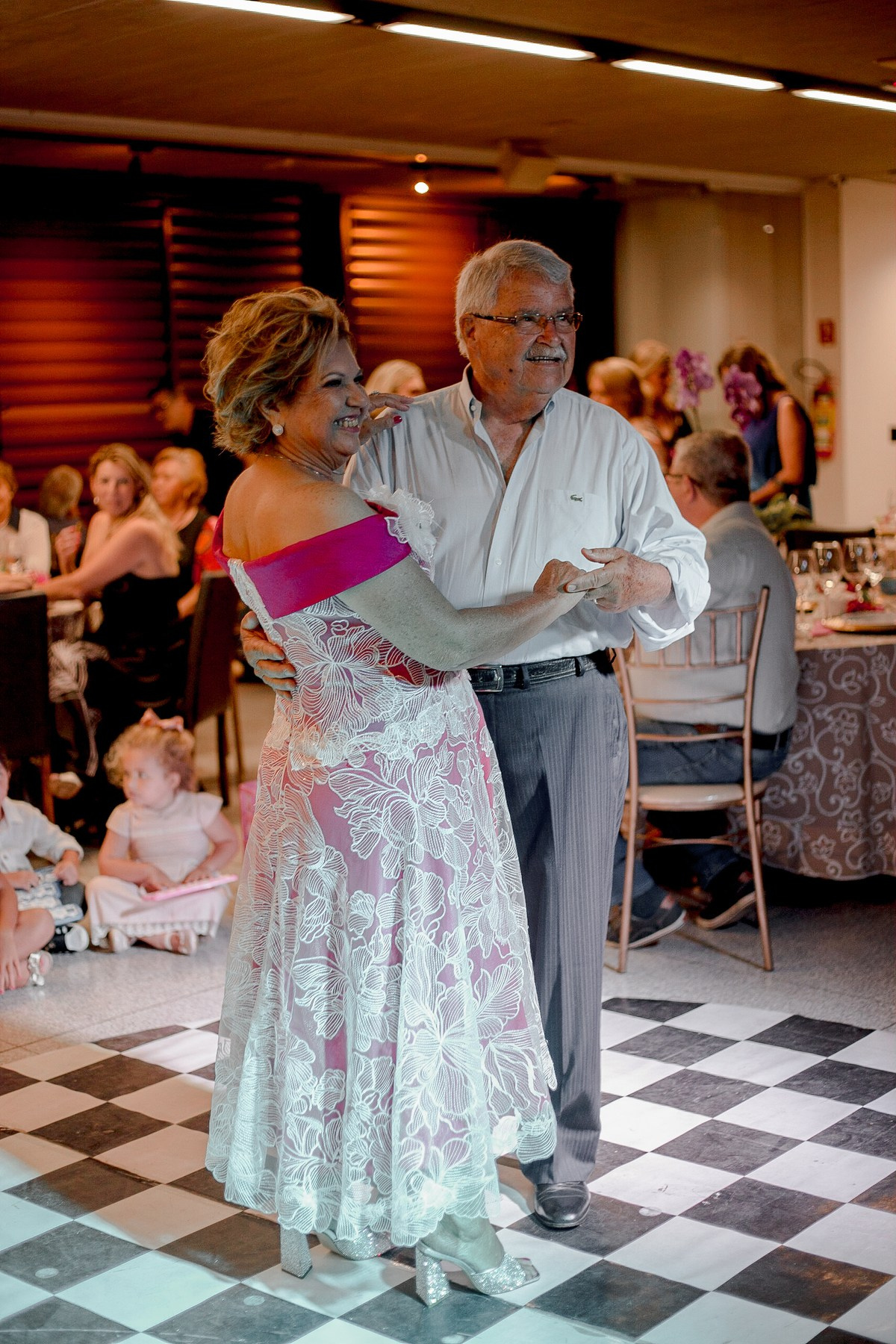 Waldeana - 70 anos. Fotógrafa de Eventos em São Paulo e Sorocaba Kika Damasceno