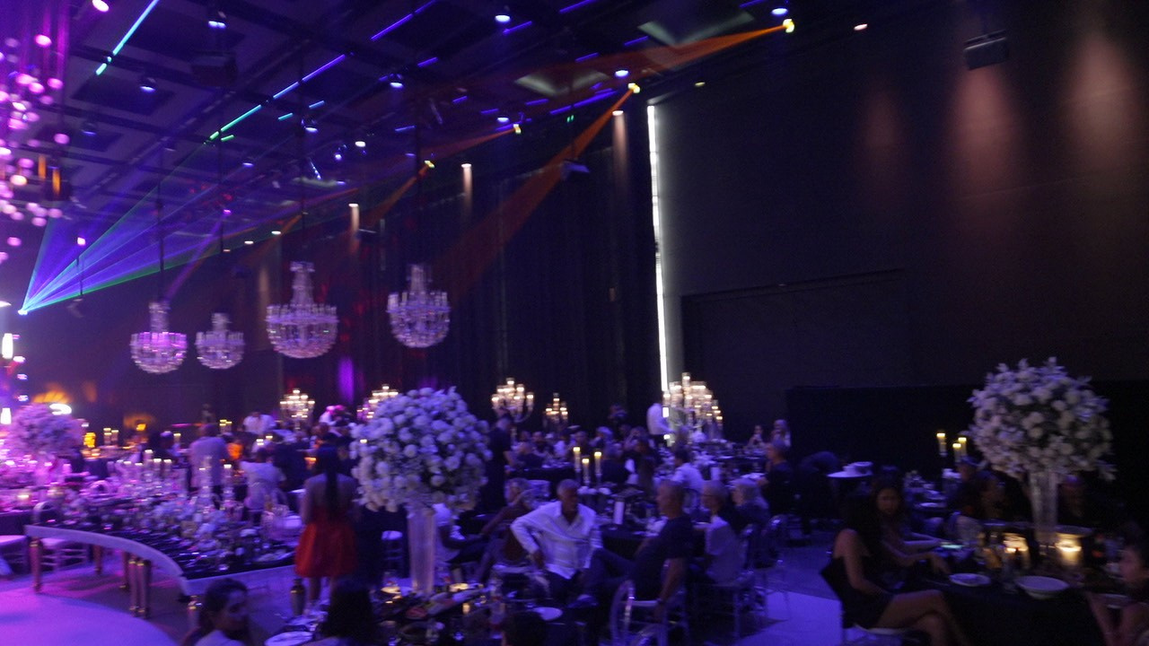 VIA / BASICO. Wedding and events photographers Studio Shalom