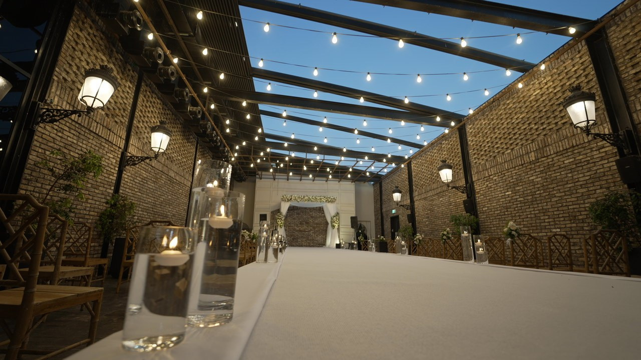 VIA / BASICO. Wedding and events photographers Studio Shalom