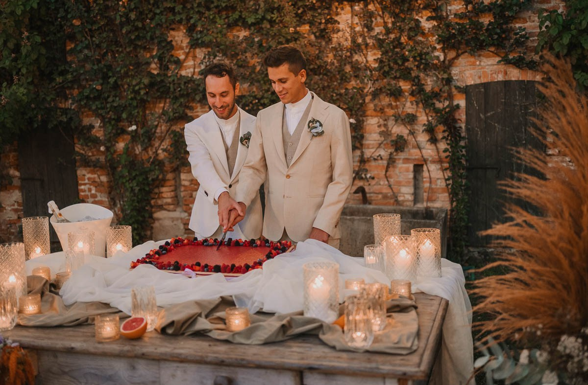 Francesco e Leonardo matrimonio presso la tenuta Le Risare Italia. Lorenzo Mazzega Wedding | Fotografo Matrimonio Milano | Reportage