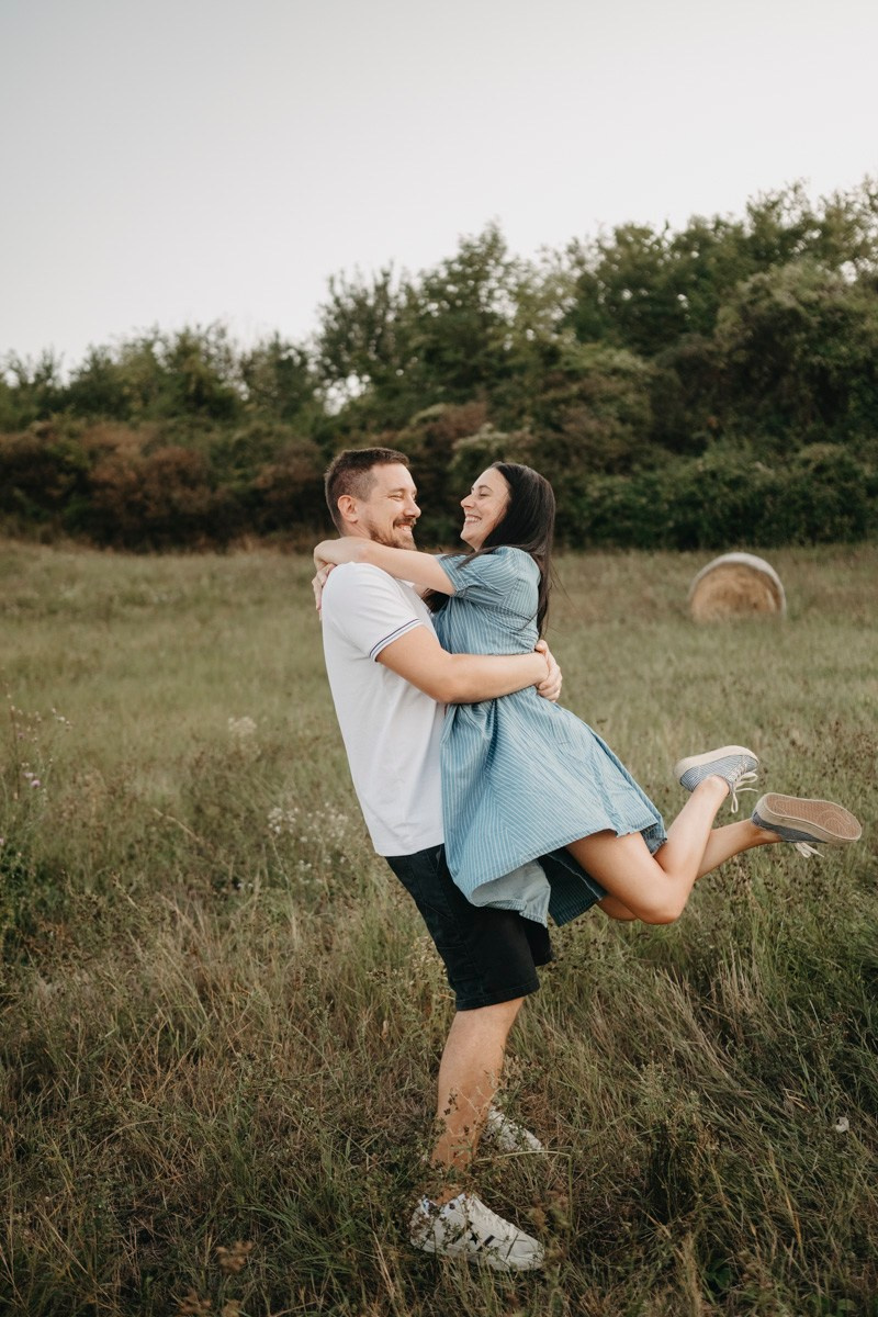 Basici / porodicno fotografisanje u prirodi. Deciji i porodicni fotograf u Beogradu Oksana Skendzic