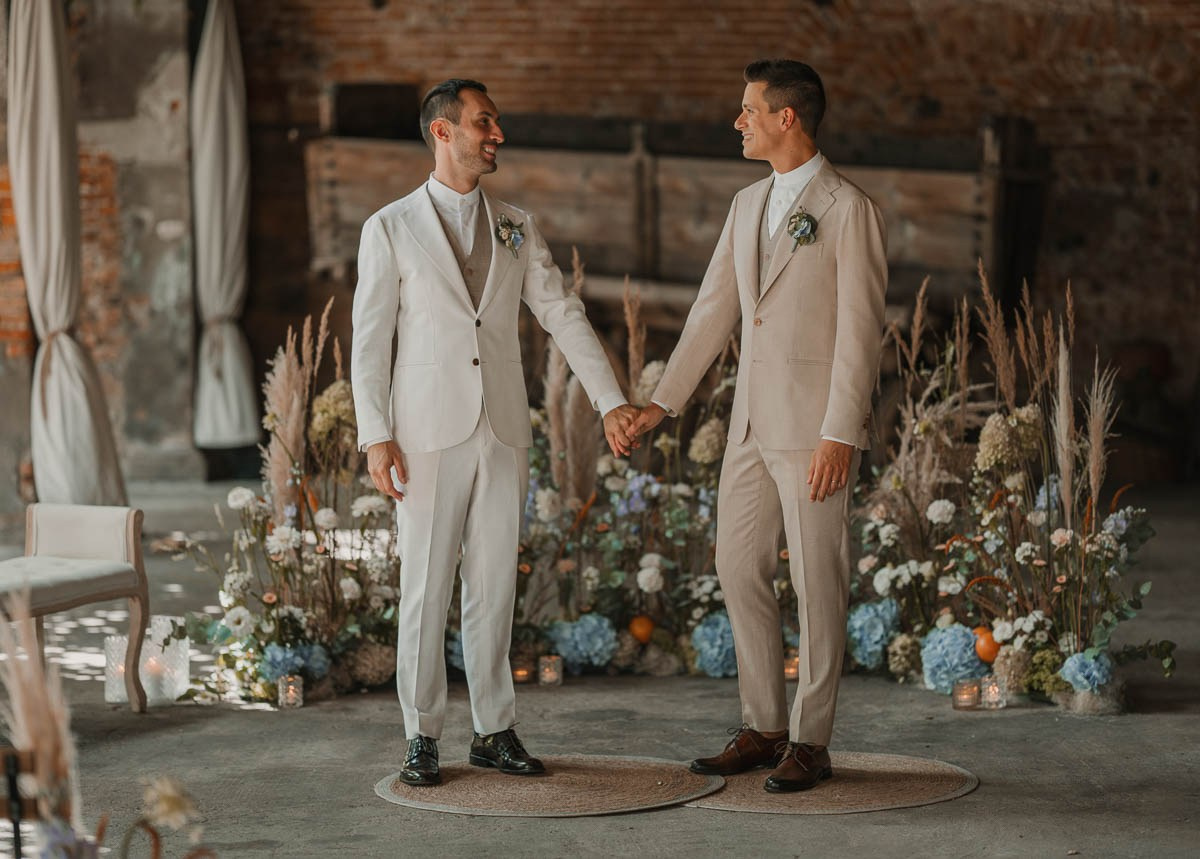 Francesco e Leonardo matrimonio presso la tenuta Le Risare Italia. Lorenzo Mazzega Wedding | Fotografo Matrimonio Milano | Reportage