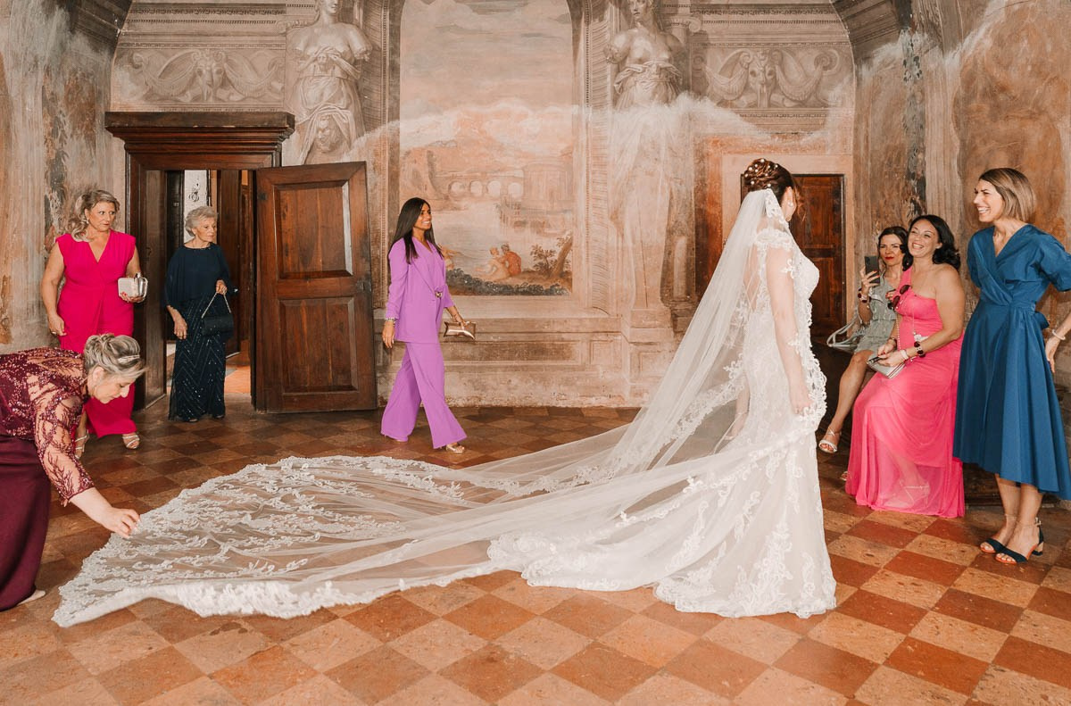 Matrimonio a Villa Godi Malinverni | Destination Wedding Italy | Lorenzo Mazzega Wedding. Lorenzo Mazzega Wedding | Fotografo Matrimonio Milano | Stile Fashion & Editoriale