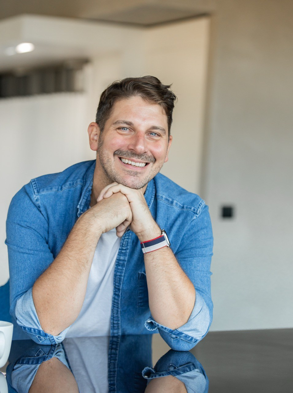 Mens portrait photography. Dana Lišková — Empatická fotografka | Introspektivní umělkyně | Neurodivergentní koučka| Zakladatelka Artepy.cz