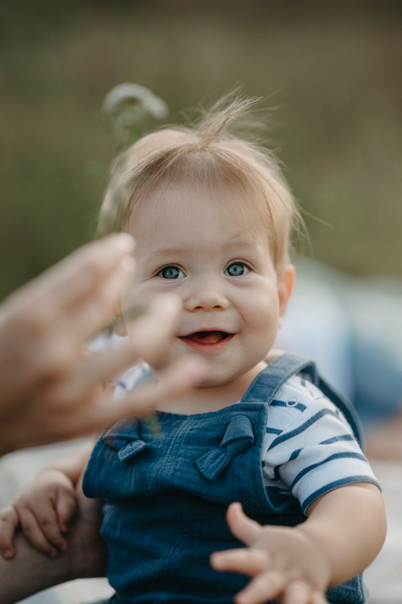 Basici / porodicno fotografisanje u prirodi. Deciji i porodicni fotograf u Beogradu Oksana Skendzic