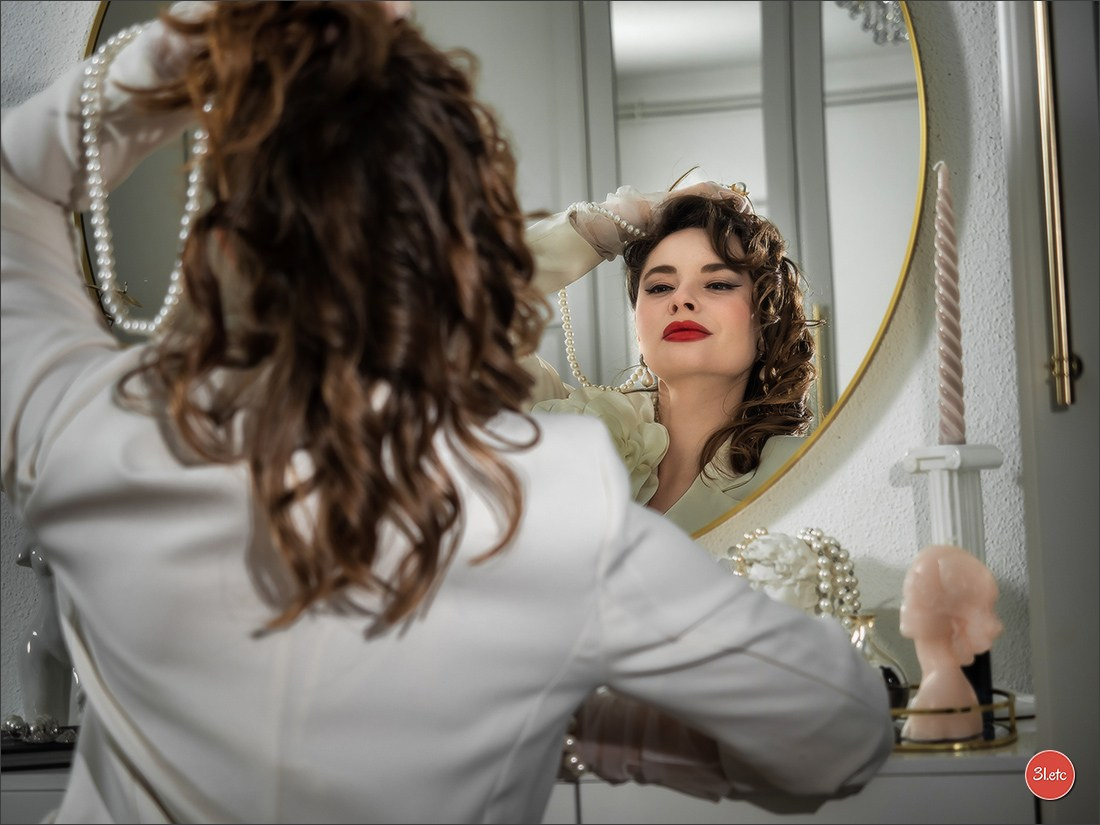 Jewelry in abundance. Photographe à Strasbourg | Portraits, Studio, Enfants, Événements