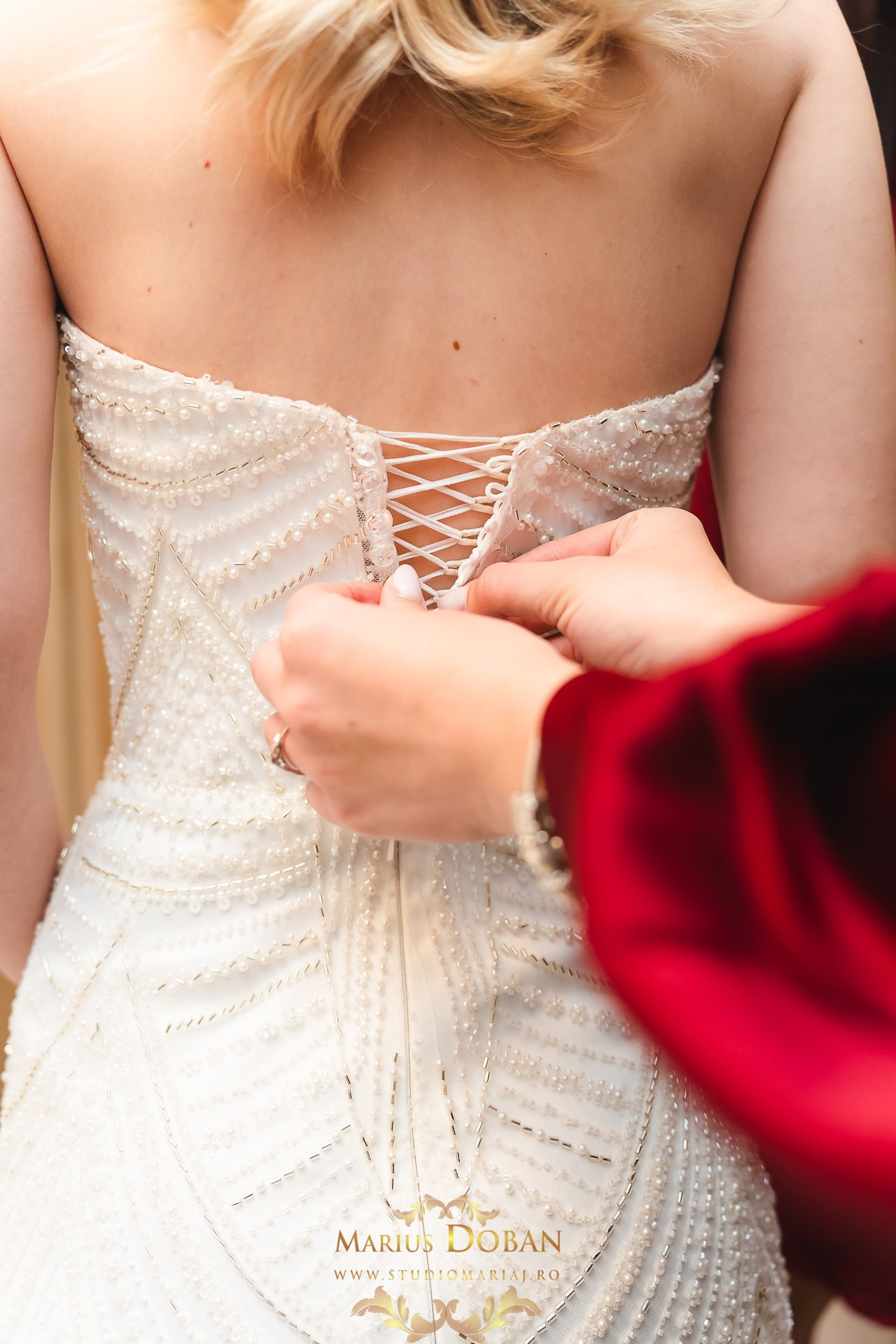 Iulia & Joszeph — preparing & details. Marius Doban