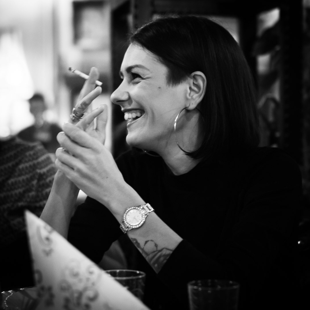 Fotografisanje osmeha devojke