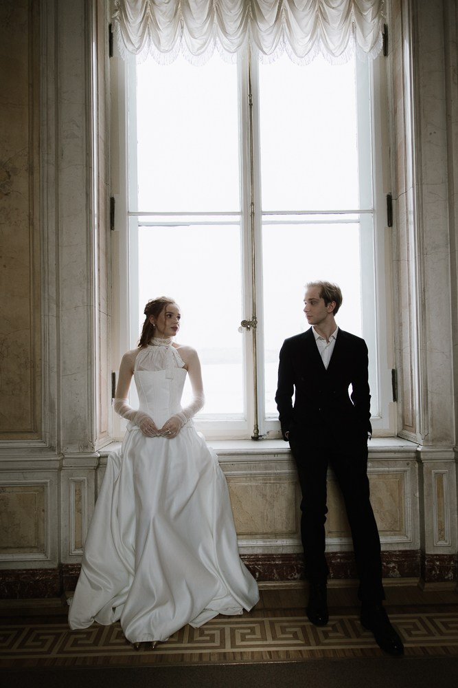 Anna & David (Hochzeitsfotoshooting im Museum). Familien & Hochzeitfotografin Nadja Holzmann