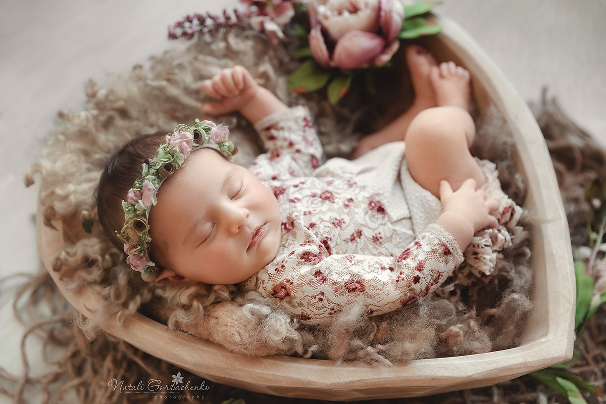 Новонароджені малюки. Дитячий, сімейний, а також newborn фотограф і викладач у Києві Наталія
