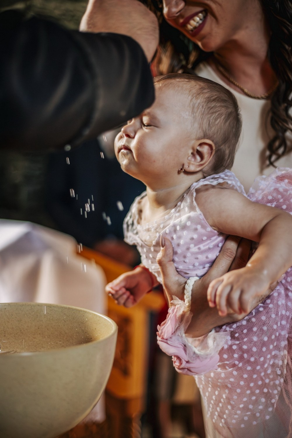 FOTOGRAFISANJE KRŠTENJA. Fotografi iz Backog Petrovca David i Andrea Stojanovic