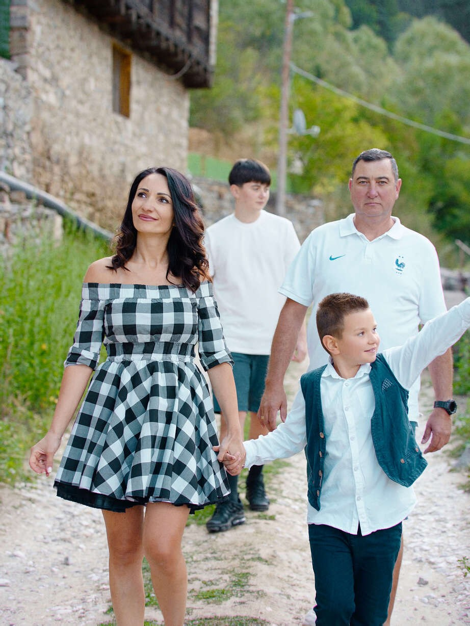 студийна семейна фотография София